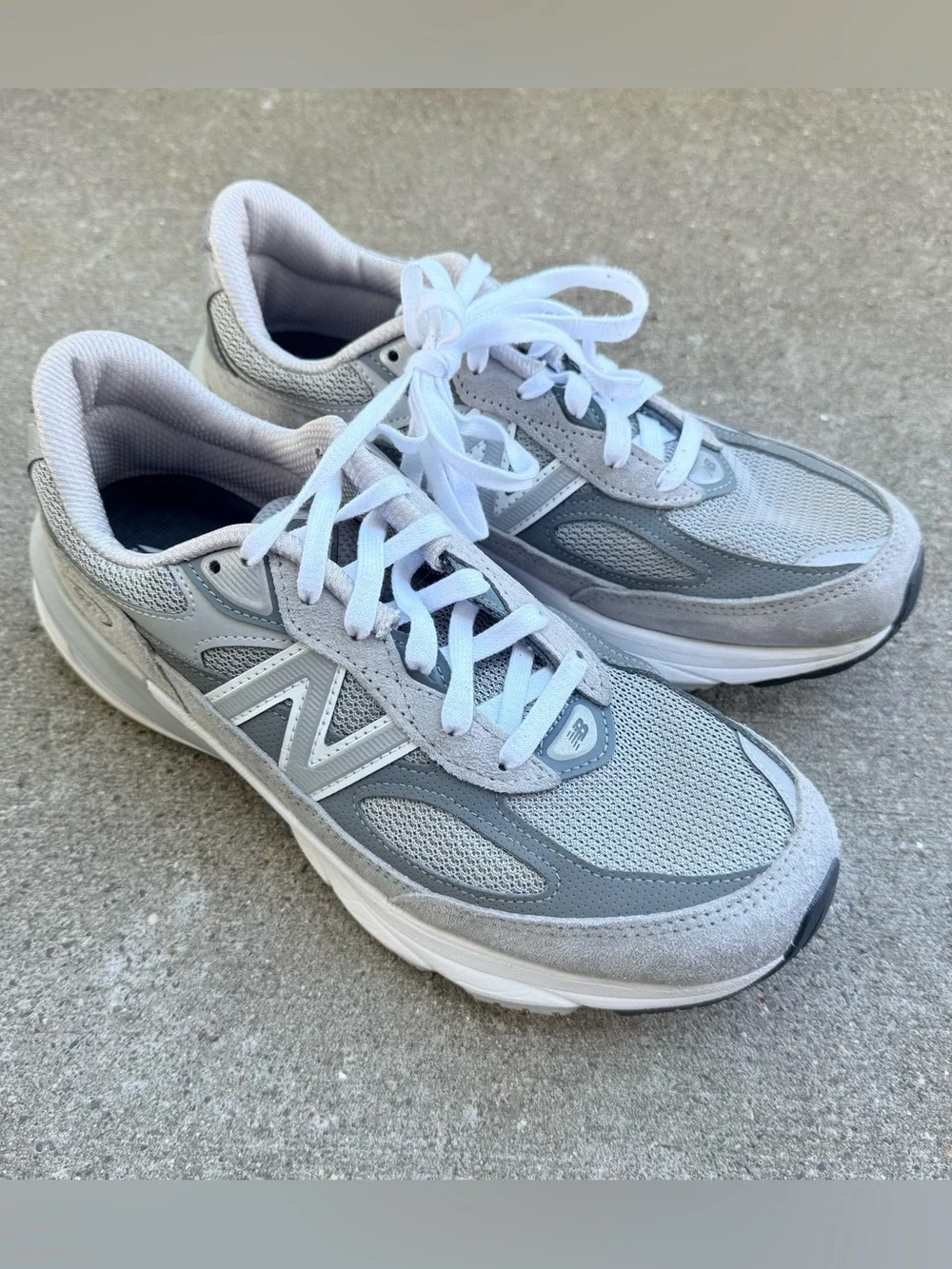 New Balance Made in USA 990v6 Men’s Lifestyle Tennis Shoes size 9.5B (narrow)